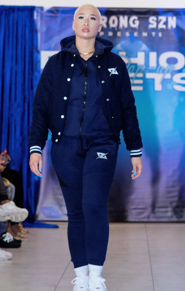 Women's Zawn Jogger in Navy